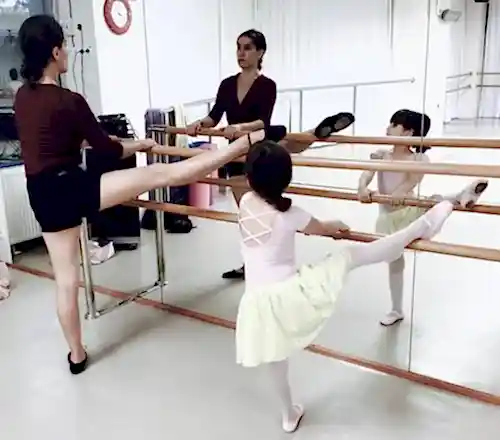 Kent Dans Bale Okulu - 1. Fotoğraf Kent Dans Bale Okulu - 1. Fotoğraf