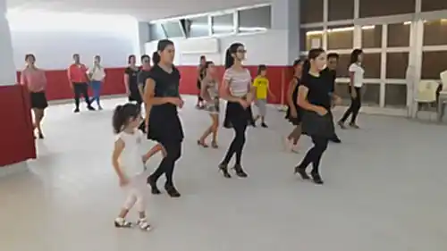 Emir Kaya Dans Okulu - 4. Fotoğraf Emir Kaya Dans Okulu - 4. Fotoğraf