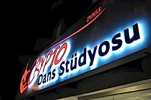 Crypto Dans Stüdyosu