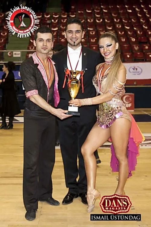 Crypto Dans Stüdyosu