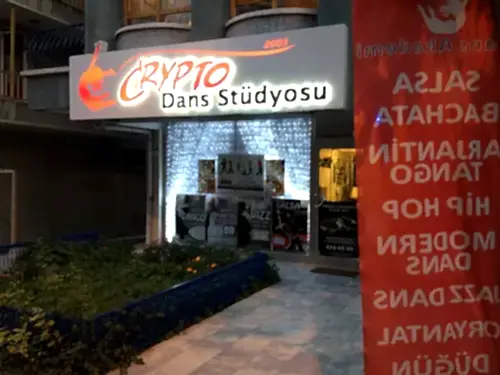 Crypto Dans Stüdyosu