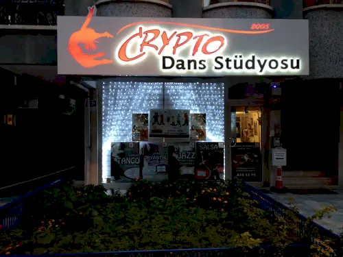 Crypto Dans Stüdyosu