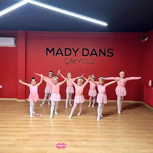 Mady Dans ve Bale