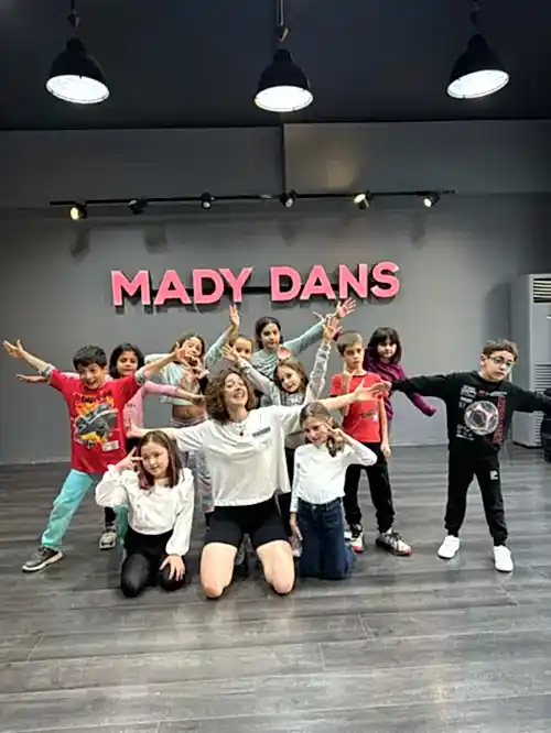 Mady Dans ve Bale