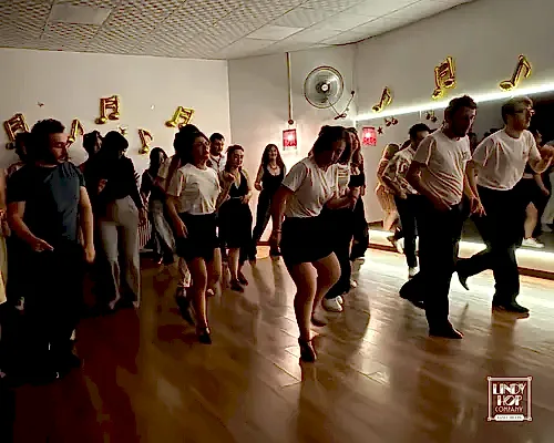 Lindy Hop Company - 1. Fotoğraf Lindy Hop Company - 1. Fotoğraf